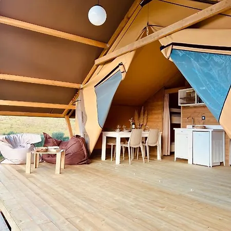 Glamping Grancia *